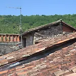 La Porte Bleue Bed and Breakfast 3*