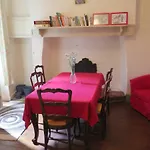 La Porte Bleue