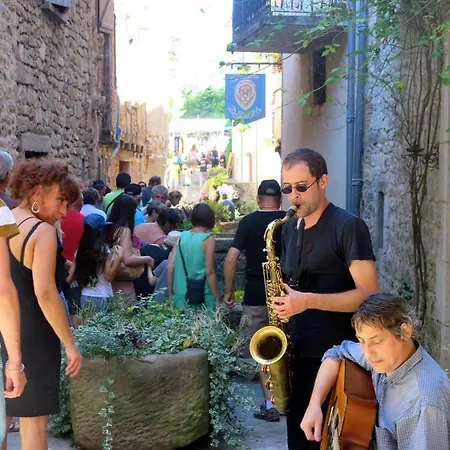 La Porte Bleue Bed & Breakfast