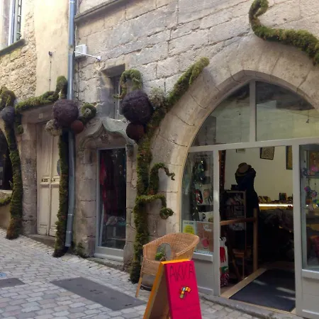 La Porte Bleue Bed & Breakfast