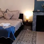 La Porte Bleue Bed & Breakfast