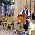 Bed & Breakfast La Porte Bleue Saint-Antonin-Noble-Val