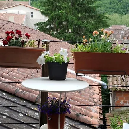 La Porte Bleue Bed & Breakfast