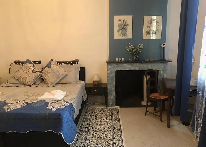 La Porte Bleue Saint-Antonin