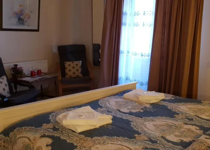 La Porte Bleue 3* Saint-Antonin