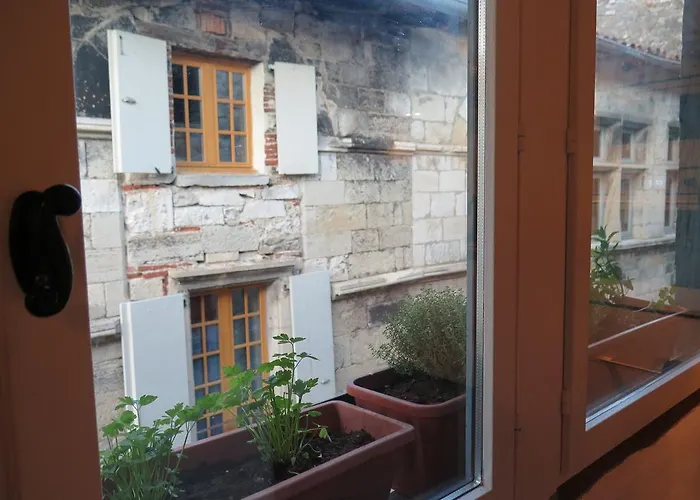 Bed & Breakfast La Porte Bleue 3*