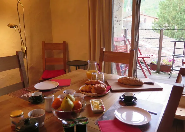 La Porte Bleue 3* Saint-Antonin