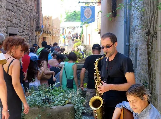 La Porte Bleue Bed & Breakfast